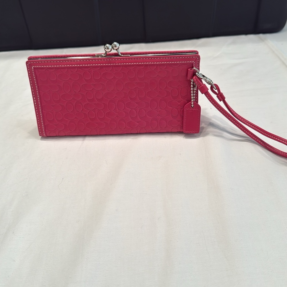 NWOT coach leather wristlet